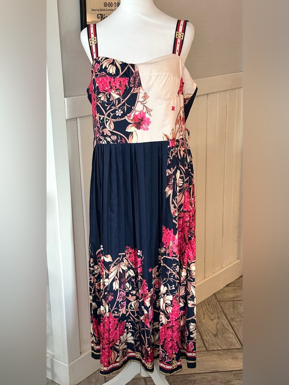 Dalia MacPhee Floral Pleated Midi Dress | Size Large | Navy Pink Sleeveless